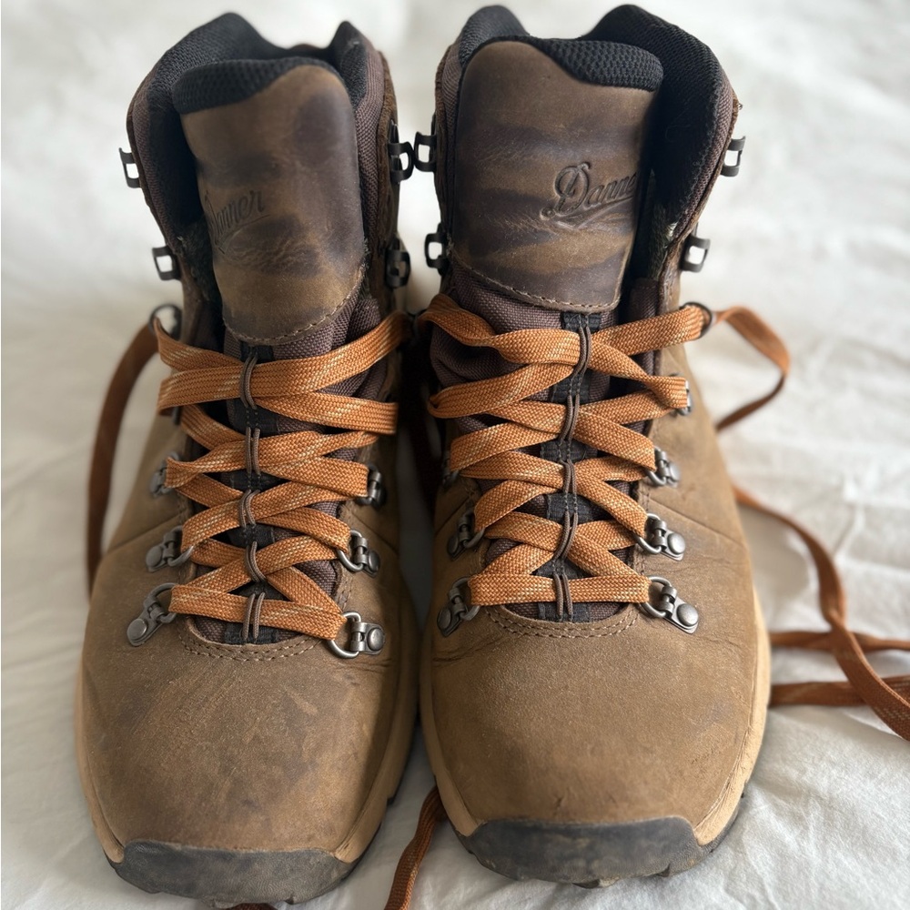 Danner Women's Tan and Brown Lace-Up Hiking Boots